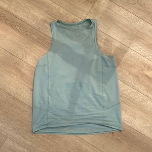 Lululemon seafoam green workout top